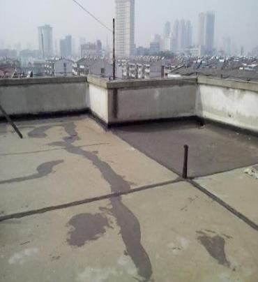赤峰漏水维修 楼顶漏水是什么原因，楼顶漏水维修方法是什么?